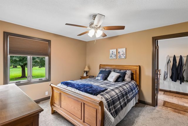8270 Ashworth Road, West Des Moines, IA 50266