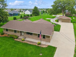 8270 Ashworth Road, West Des Moines, IA 50266