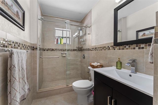 840 Falling Water Road 840, Weston, FL 33326