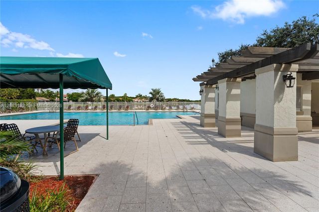 840 Falling Water Road 840, Weston, FL 33326