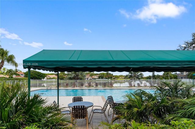840 Falling Water Road 840, Weston, FL 33326