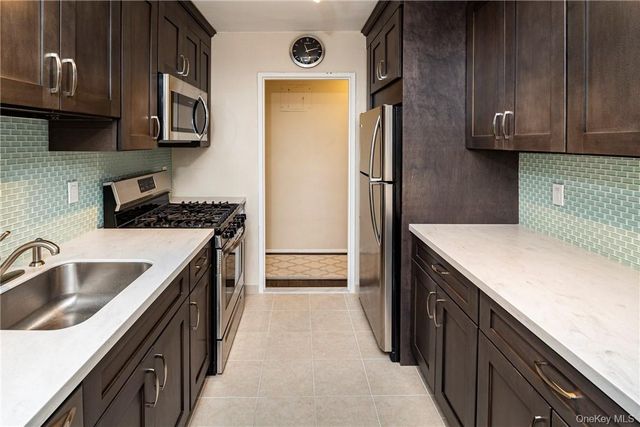 14 Westview Avenue 409, Tuckahoe, NY 10707