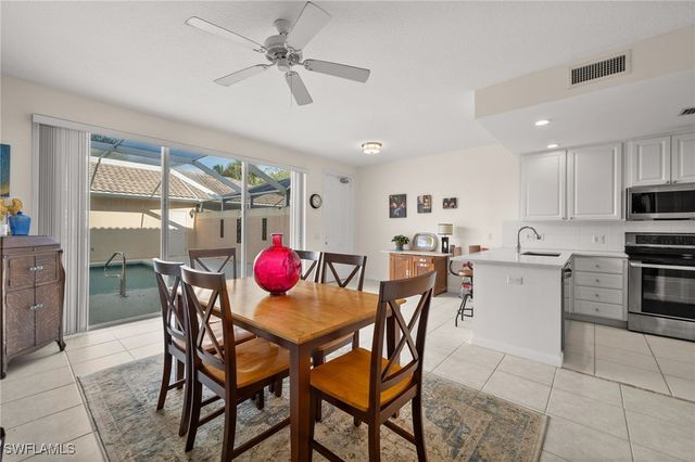 6072 Towncenter CIR, Naples, FL 34119