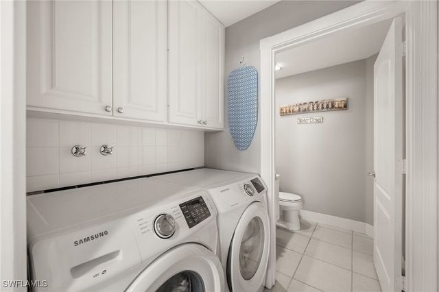 6072 Towncenter CIR, Naples, FL 34119