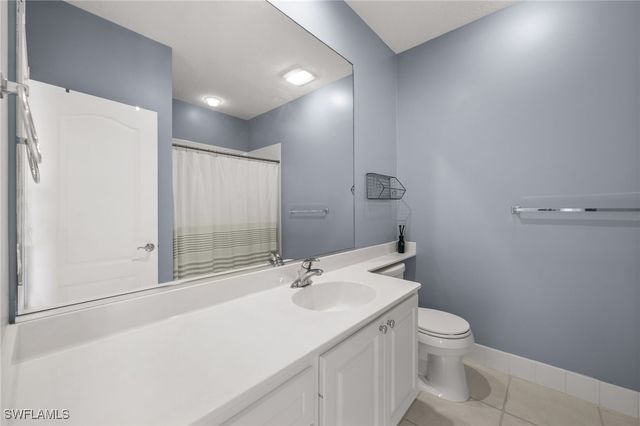 6072 Towncenter CIR, Naples, FL 34119