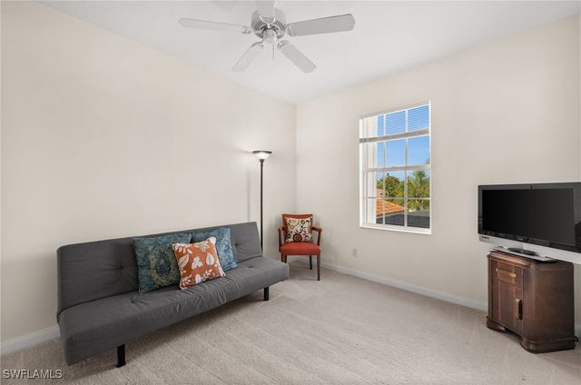 6072 Towncenter CIR, Naples, FL 34119