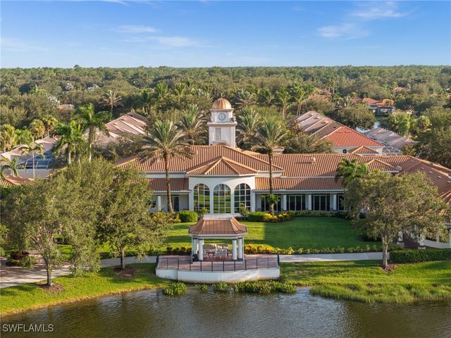 6072 Towncenter CIR, Naples, FL 34119