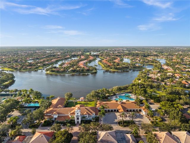 6072 Towncenter CIR, Naples, FL 34119