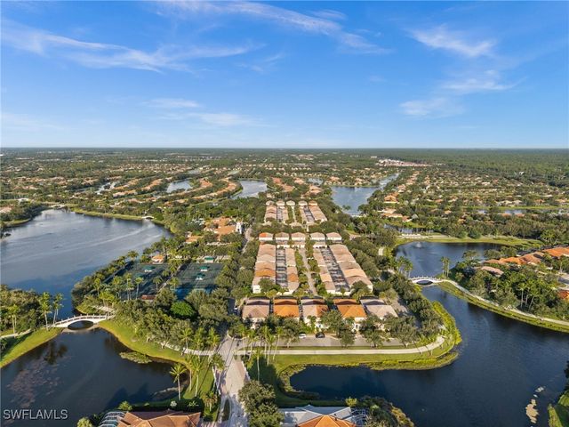 6072 Towncenter CIR, Naples, FL 34119