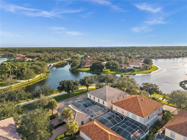 6072 Towncenter CIR, Naples, FL 34119