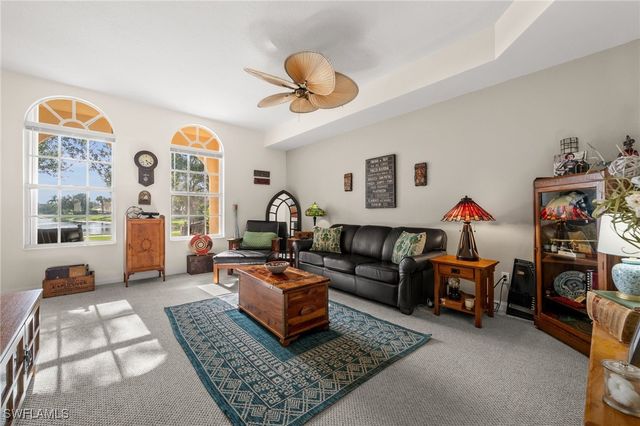 6072 Towncenter CIR, Naples, FL 34119