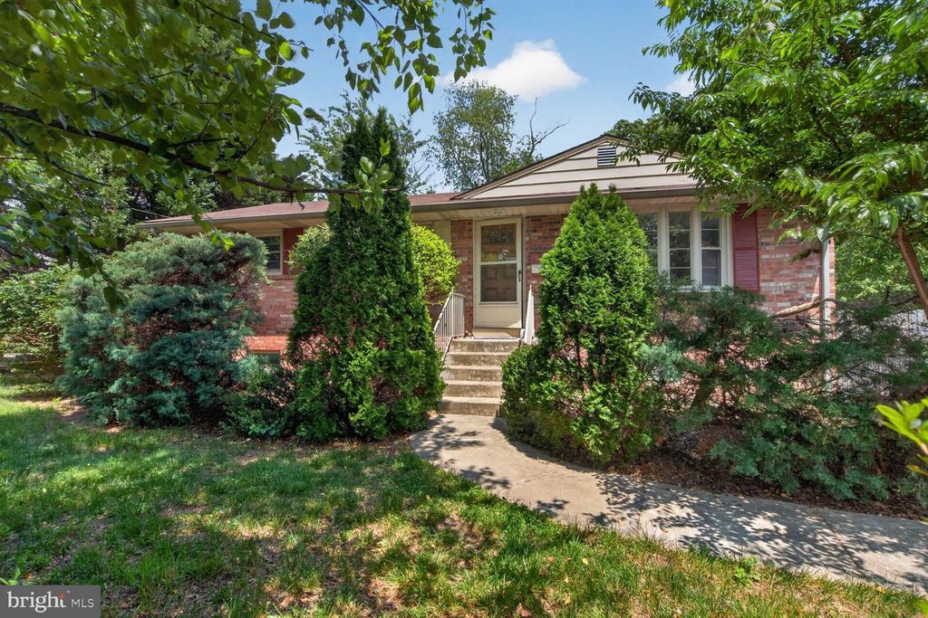 812 GRANT ST, Herndon, VA 20170