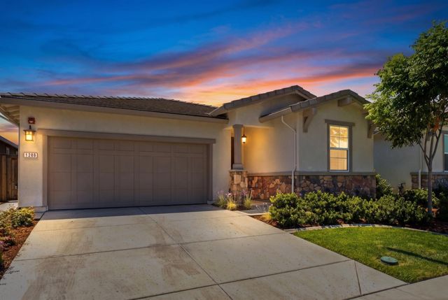 1399 Carson River Loop, Lincoln, CA 95648