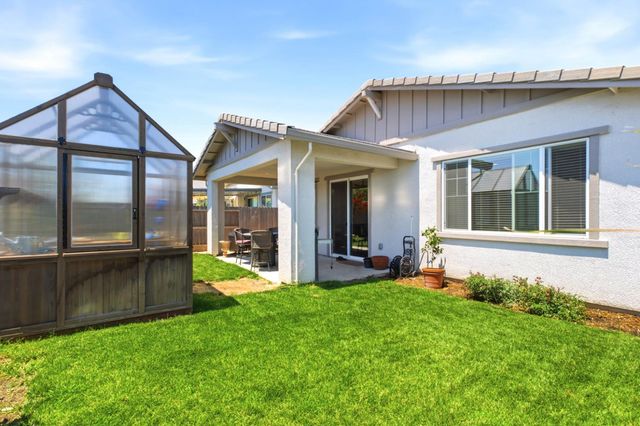1399 Carson River Loop, Lincoln, CA 95648