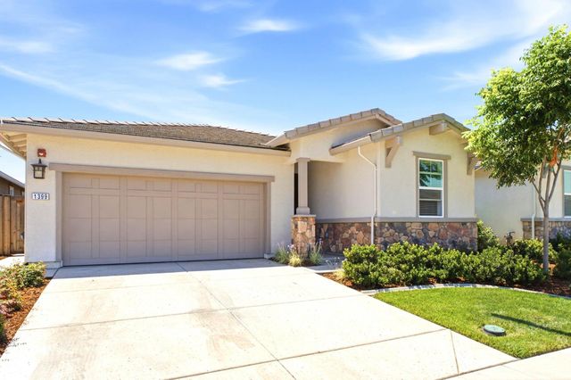 1399 Carson River Loop, Lincoln, CA 95648