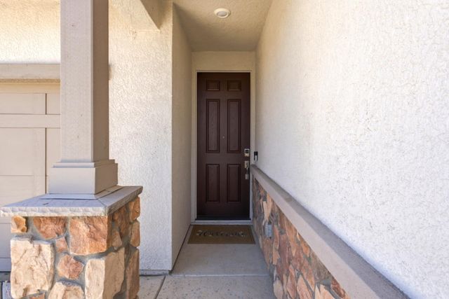 1399 Carson River Loop, Lincoln, CA 95648