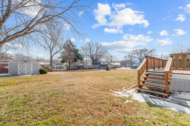 106 S Elm Street, Blue Eye, MO 65611