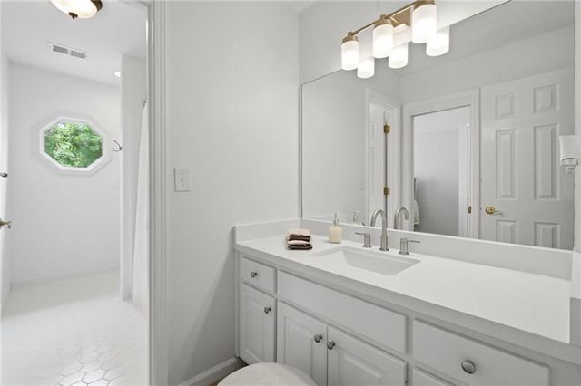 2045 Southers Circle, Suwanee, GA 30024