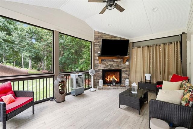 2045 Southers Circle, Suwanee, GA 30024