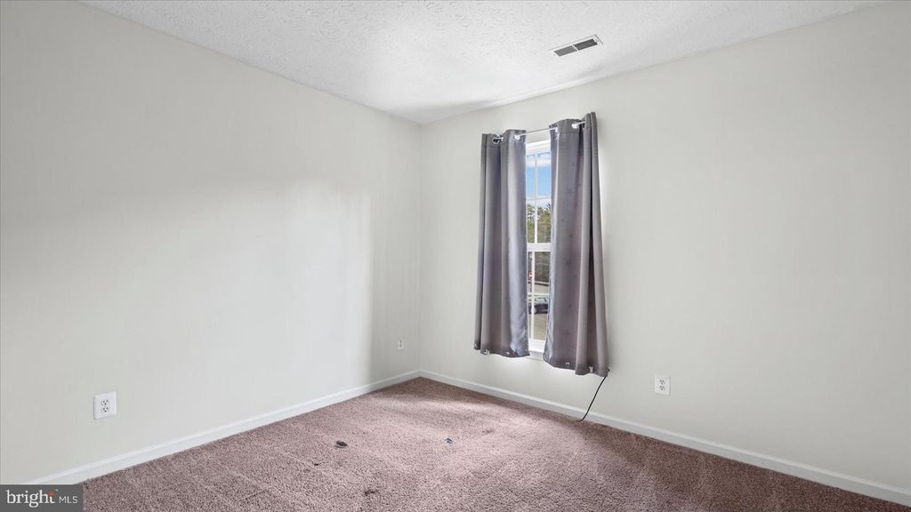 Image 28 of property listing at 128 KING JAMES CIR, Edgewood, MD 21040
