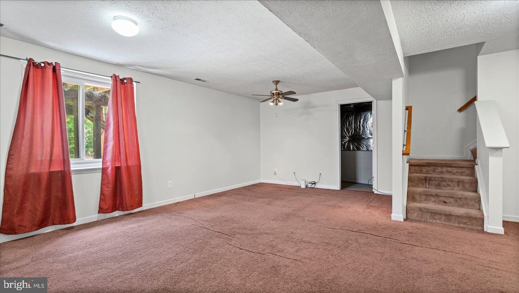 Image 32 of property listing at 128 KING JAMES CIR, Edgewood, MD 21040