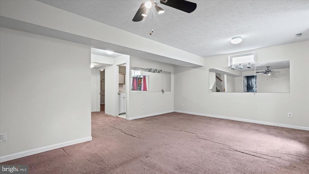 Image 34 of property listing at 128 KING JAMES CIR, Edgewood, MD 21040