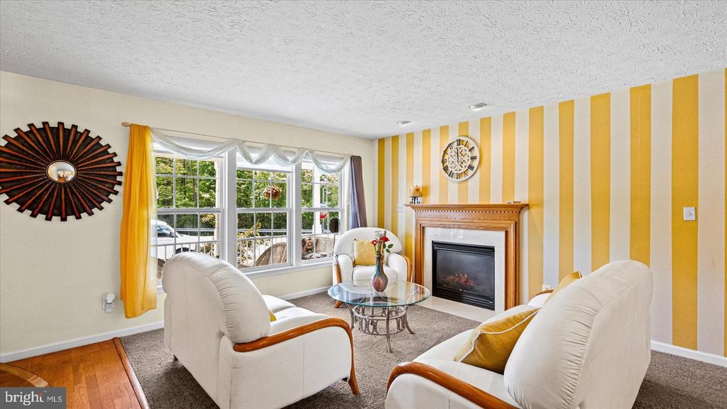 Image 5 of property listing at 128 KING JAMES CIR, Edgewood, MD 21040