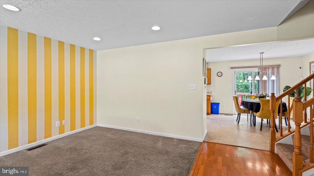 Image 7 of property listing at 128 KING JAMES CIR, Edgewood, MD 21040