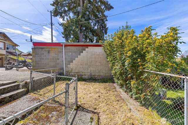 1203 Pacific Avenue, Bremerton, WA 98337