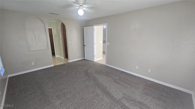 2604 SW 9th PL, Cape Coral, FL 33914