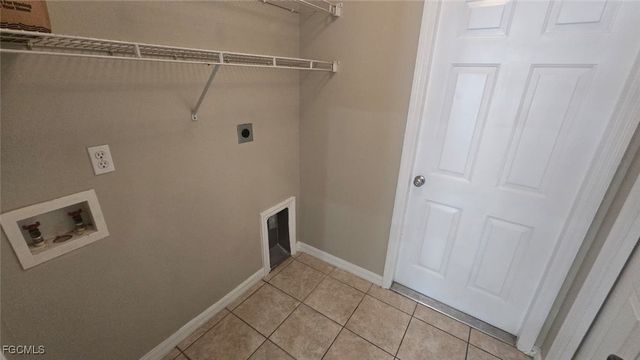 2604 SW 9th PL, Cape Coral, FL 33914