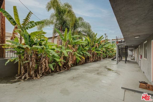 4309 W Adams Boulevard 11, Los Angeles, CA 90018