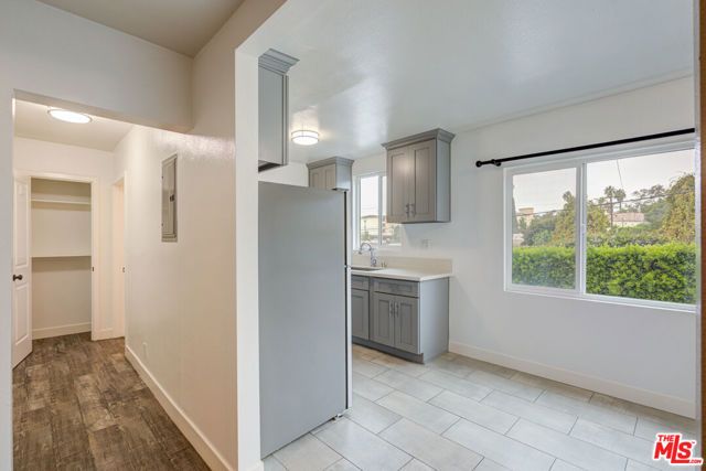 4309 W Adams Boulevard 11, Los Angeles, CA 90018