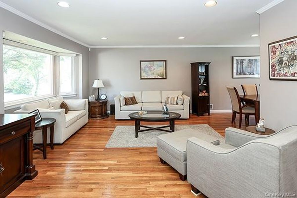 1102 Lawrence Road, Bellmore, NY 11710 — photo 4