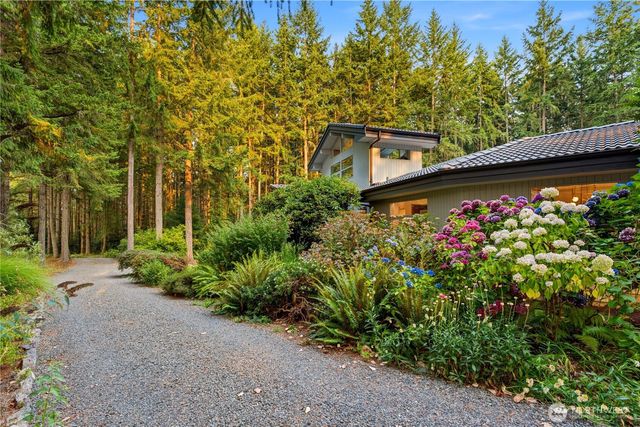 7575 NE New Brooklyn Road, Bainbridge Island, WA 98110