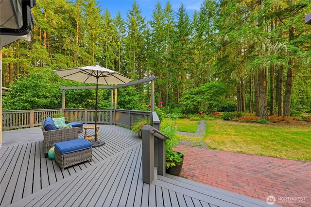 7575 NE New Brooklyn Road, Bainbridge Island, WA 98110