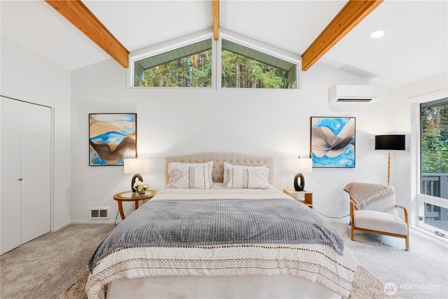 7575 NE New Brooklyn Road, Bainbridge Island, WA 98110