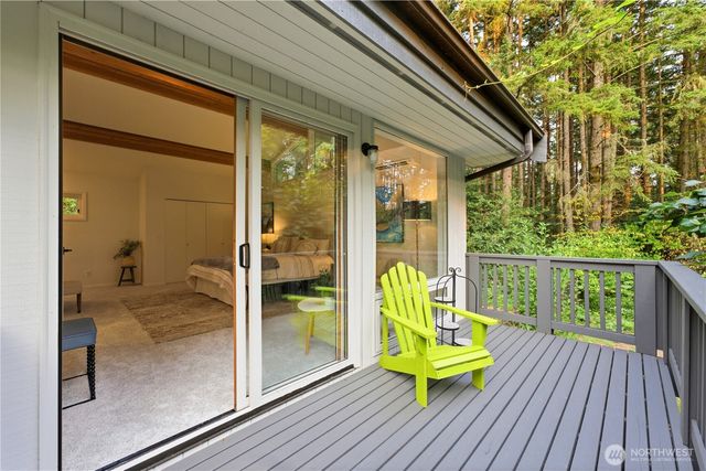 7575 NE New Brooklyn Road, Bainbridge Island, WA 98110