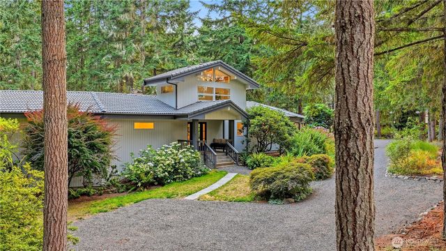 7575 NE New Brooklyn Road, Bainbridge Island, WA 98110