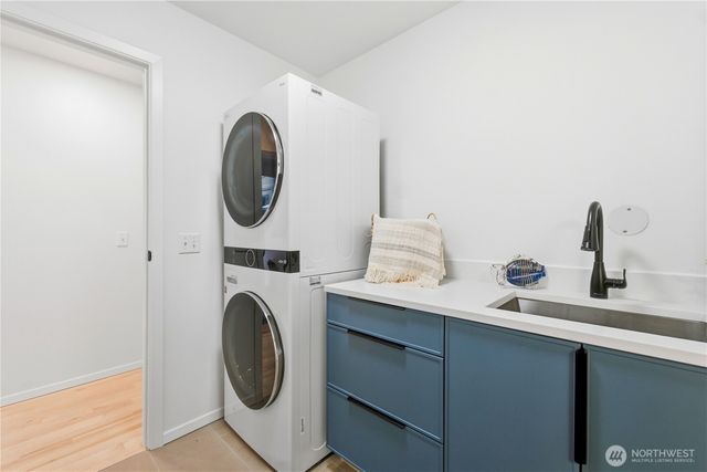 7575 NE New Brooklyn Road, Bainbridge Island, WA 98110