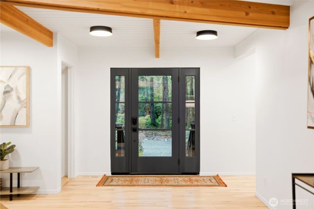 7575 NE New Brooklyn Road, Bainbridge Island, WA 98110