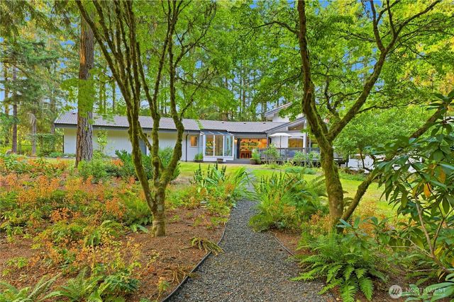 7575 NE New Brooklyn Road, Bainbridge Island, WA 98110