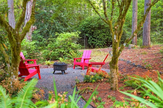 7575 NE New Brooklyn Road, Bainbridge Island, WA 98110