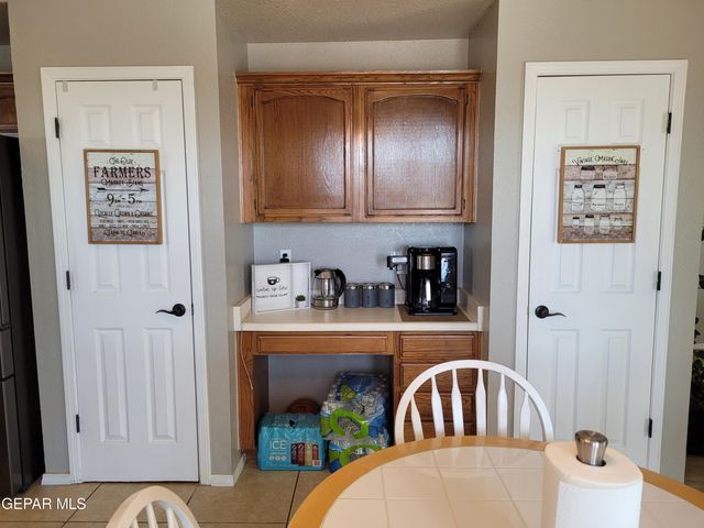 7401 PLAZA TAURINA Drive, El Paso, TX 79912