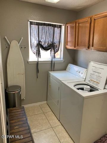 7401 PLAZA TAURINA Drive, El Paso, TX 79912