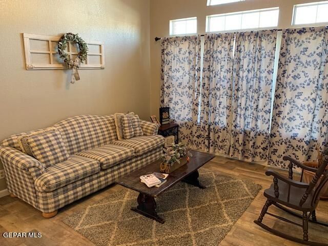 7401 PLAZA TAURINA Drive, El Paso, TX 79912