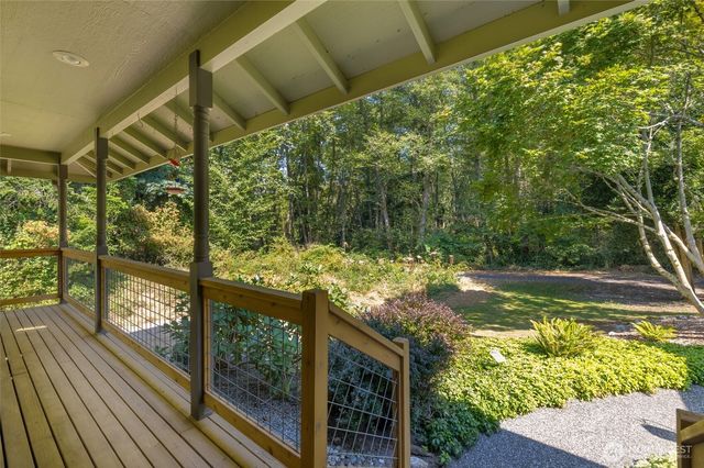 3388 Leroy Circle, Clinton, WA 98236