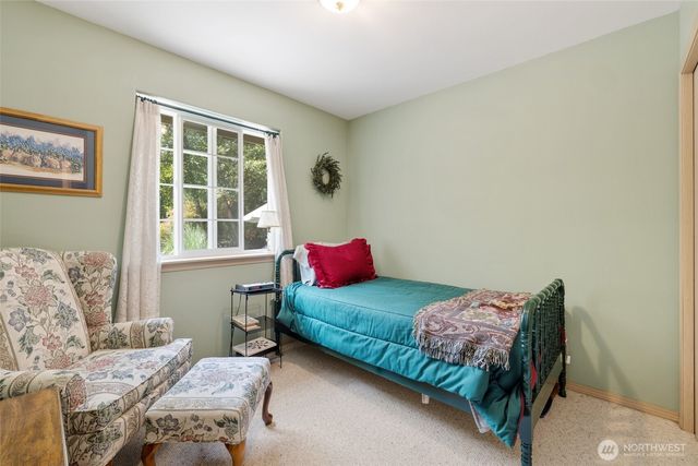 3388 Leroy Circle, Clinton, WA 98236