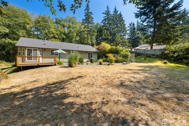 3388 Leroy Circle, Clinton, WA 98236