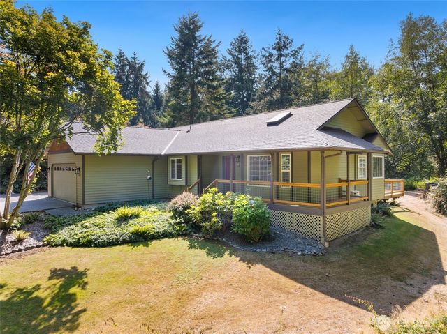 3388 Leroy Circle, Clinton, WA 98236